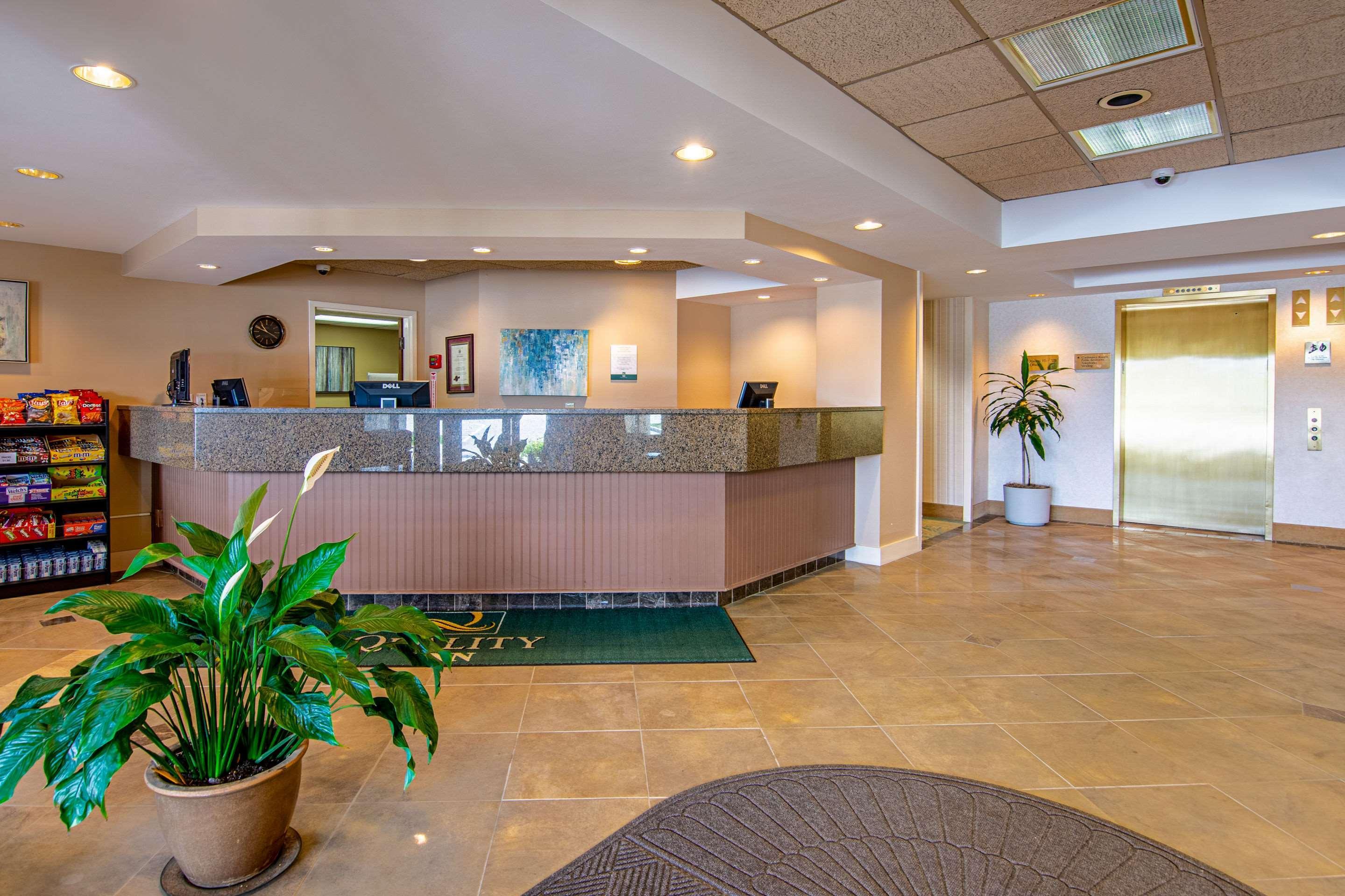 פורטסמות' Quality Inn מראה חיצוני תמונה