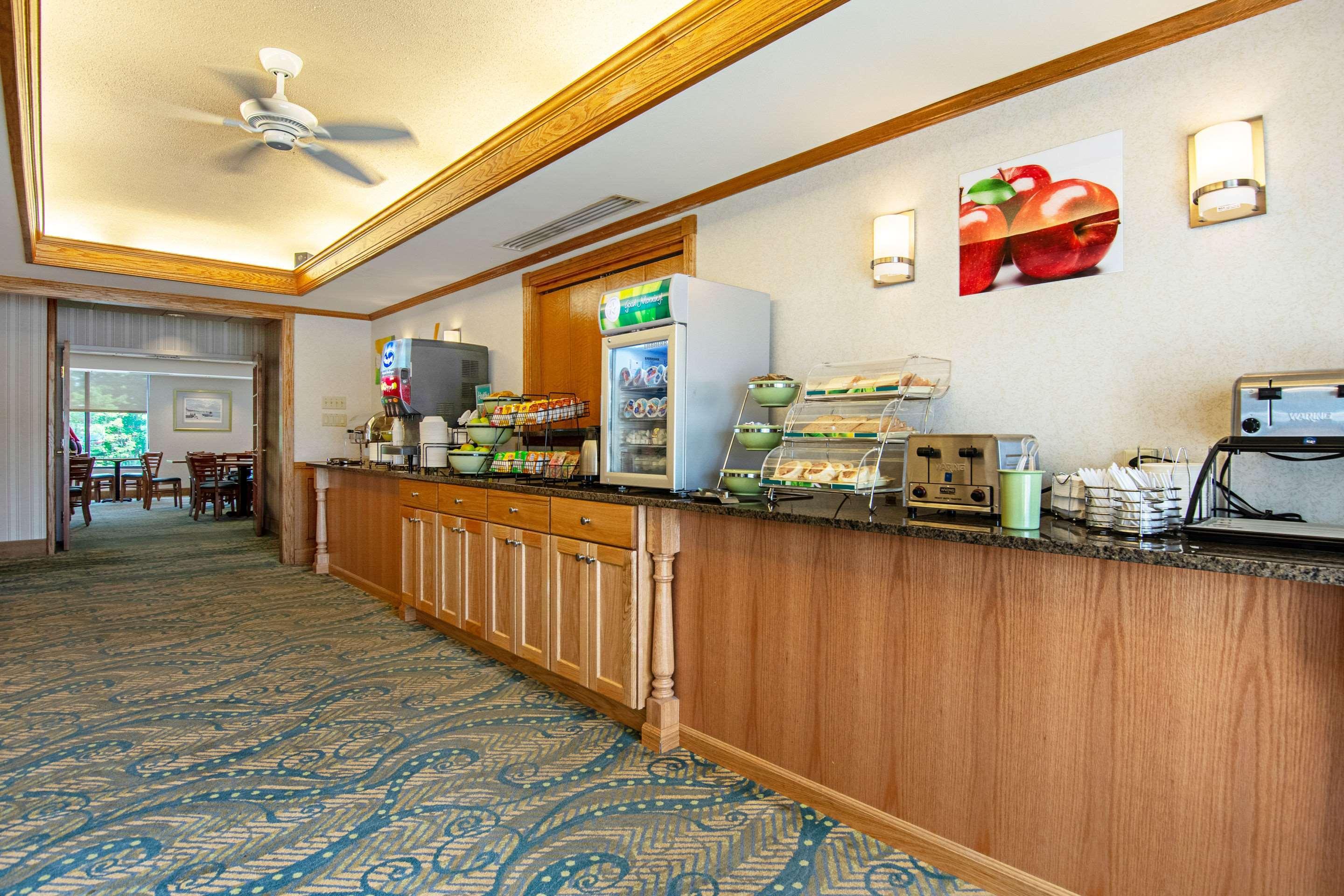 פורטסמות' Quality Inn מראה חיצוני תמונה