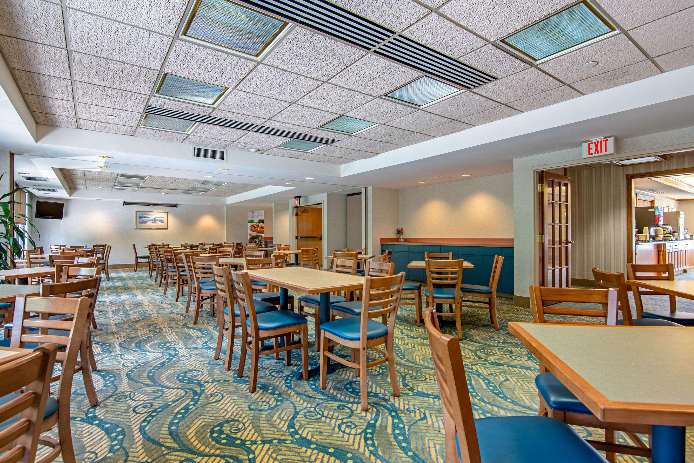 פורטסמות' Quality Inn מראה חיצוני תמונה