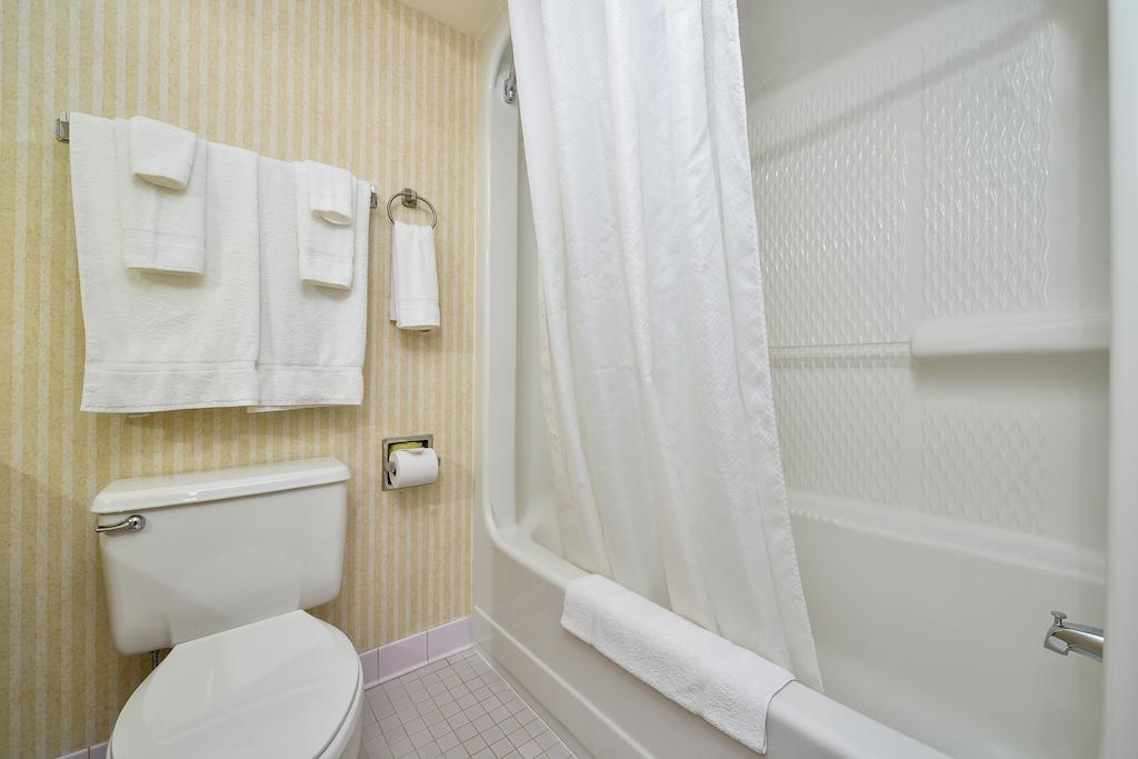 פורטסמות' Quality Inn מראה חיצוני תמונה